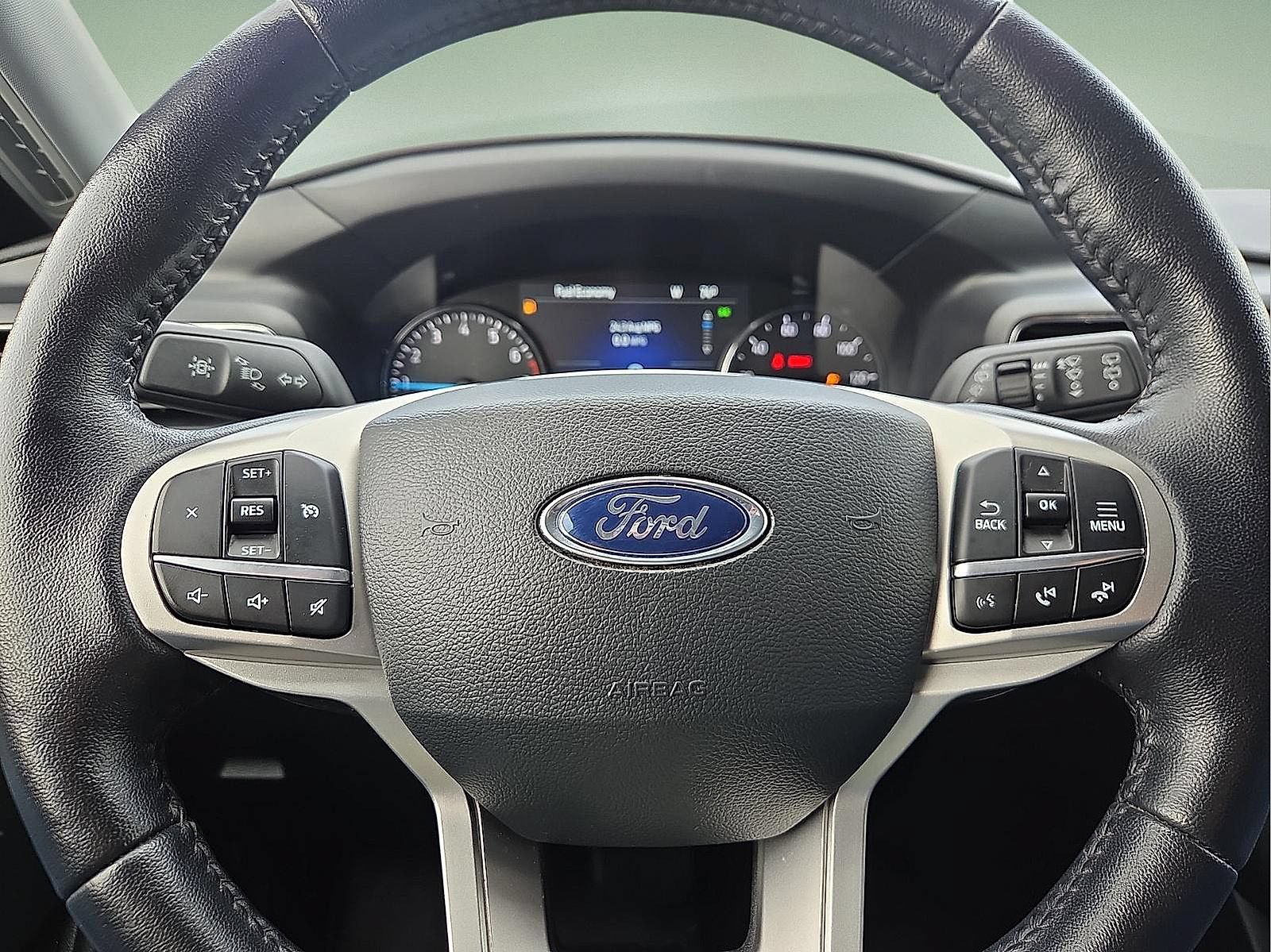 Certified 2023 Ford Explorer XLT w/ Equipment Group 202A AWD/4WD image 24