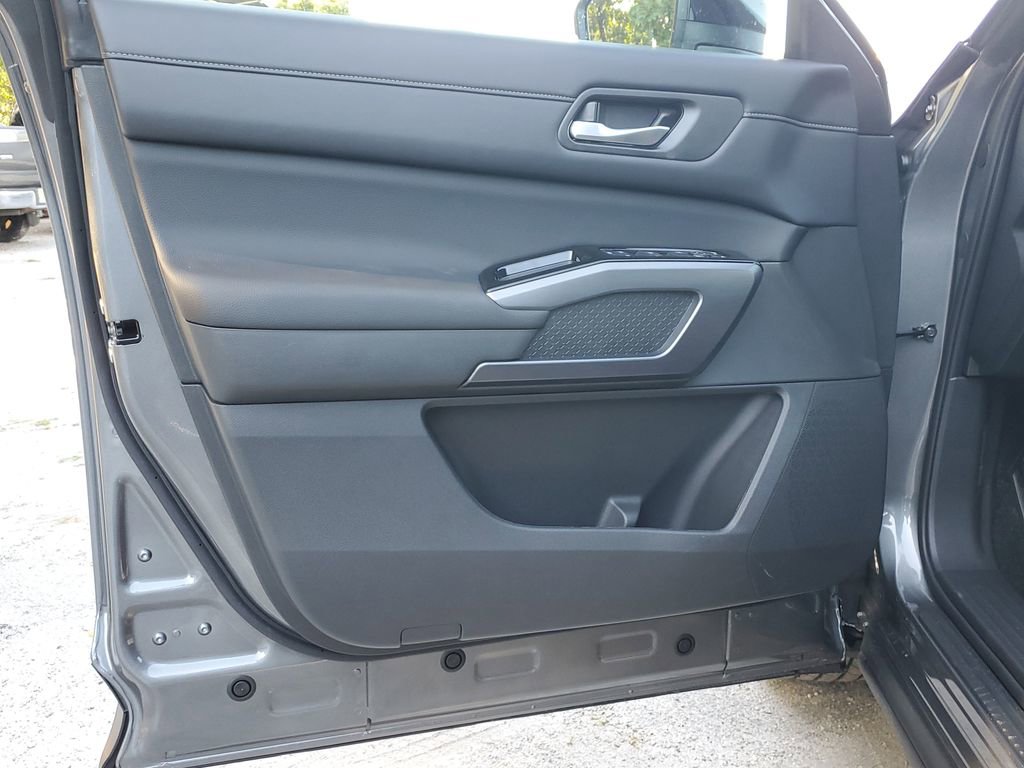 New 2026 Nissan Pathfinder SL image 20