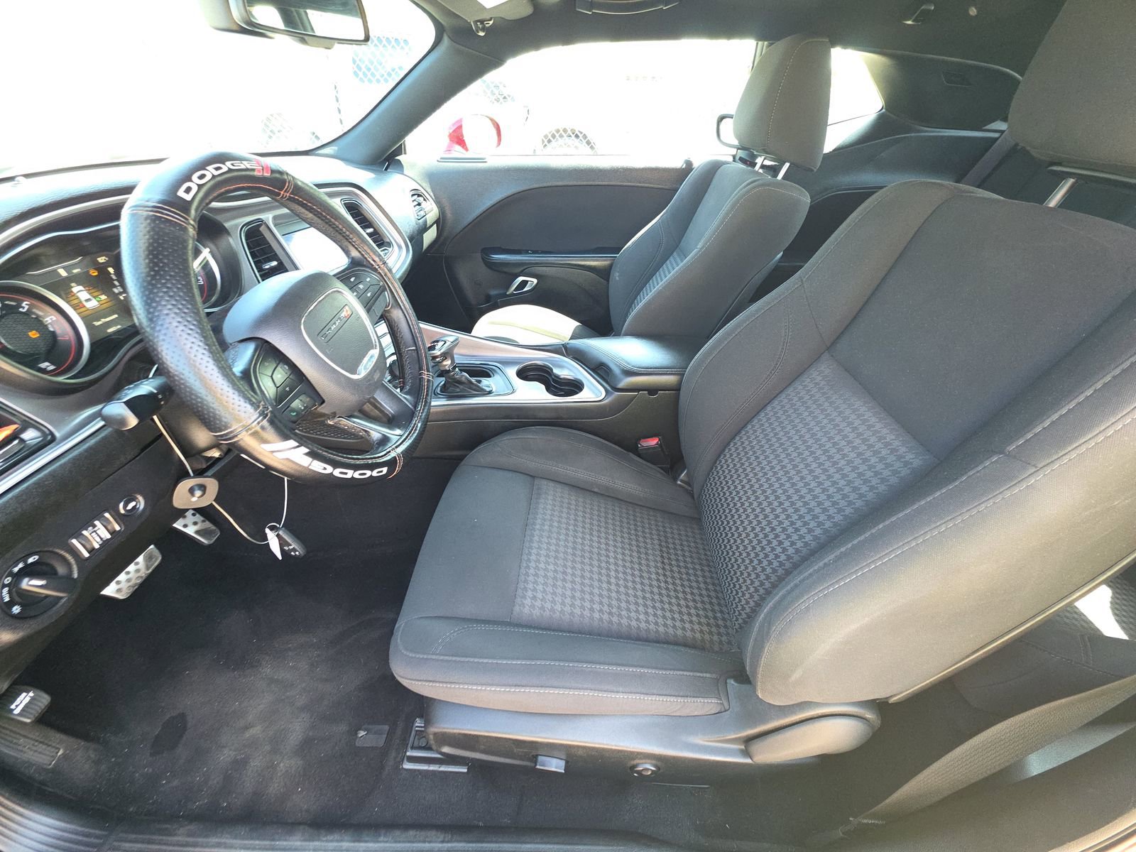 Used 2019 Dodge Challenger SXT image 14