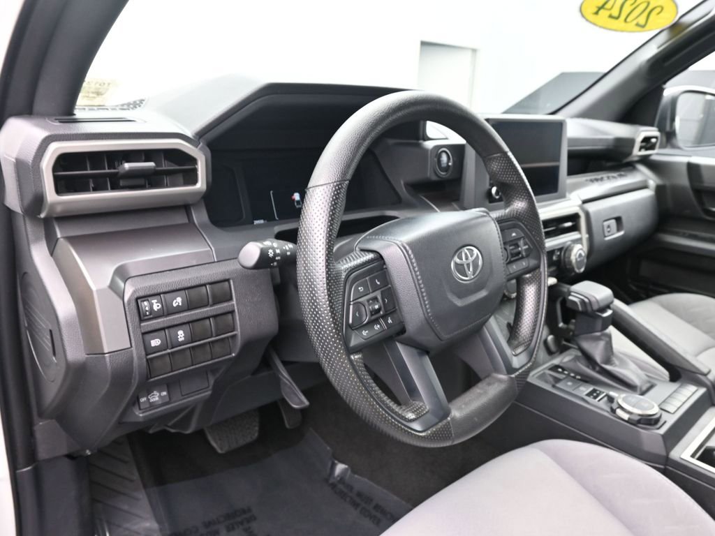 Used 2024 Toyota Tacoma SR5 image 9