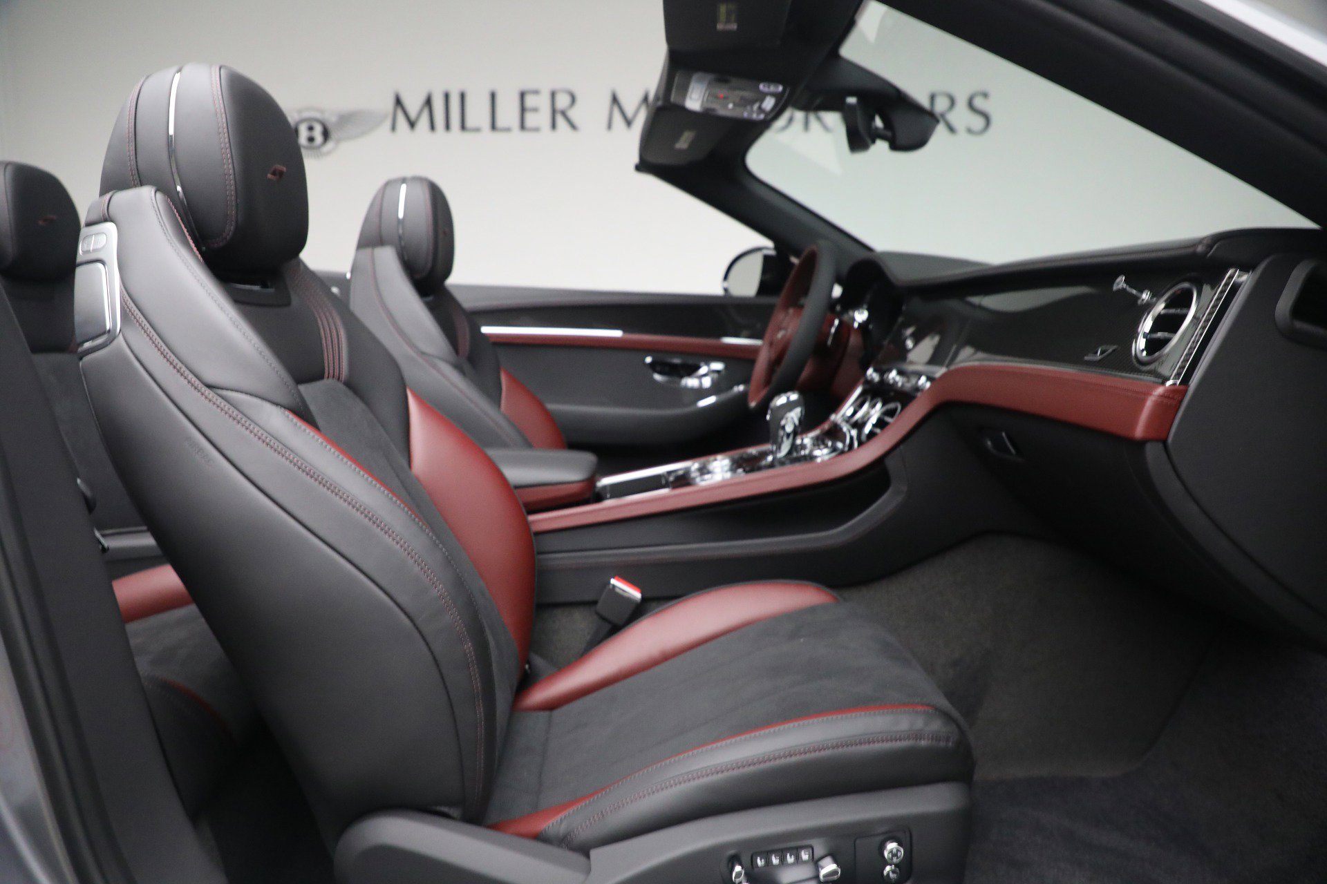 Certified 2023 Bentley Continental GT V8 image 40