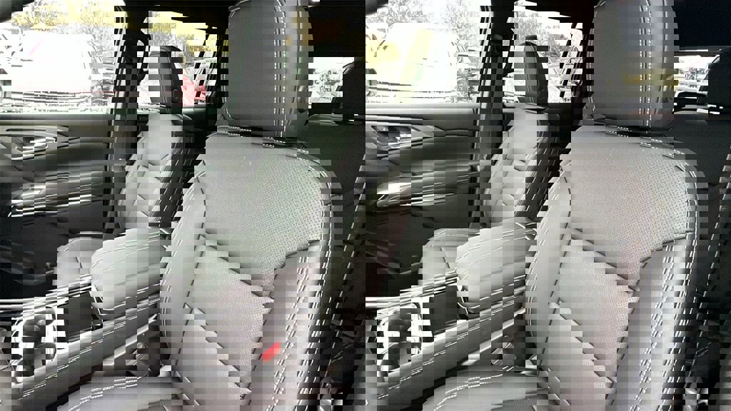 New 2026 Chevrolet Traverse LT w/ Driver Confidence Package image 15