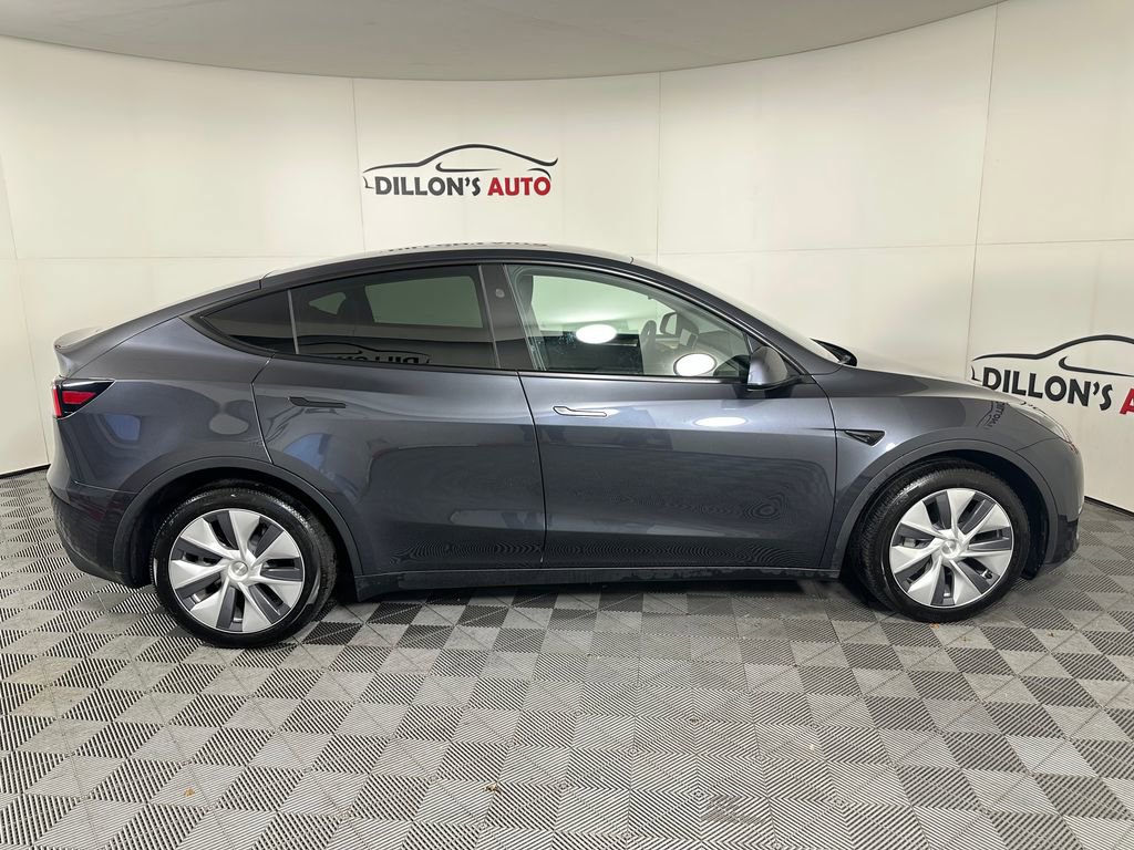 Used 2024 Tesla Model Y Long Range AWD/4WD image 13