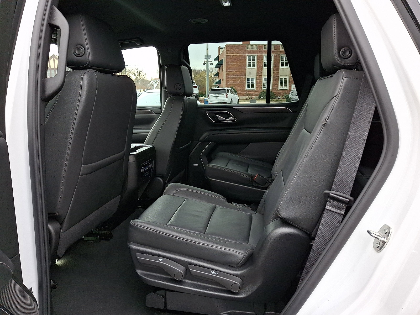 Certified 2024 Chevrolet Tahoe LT image 11