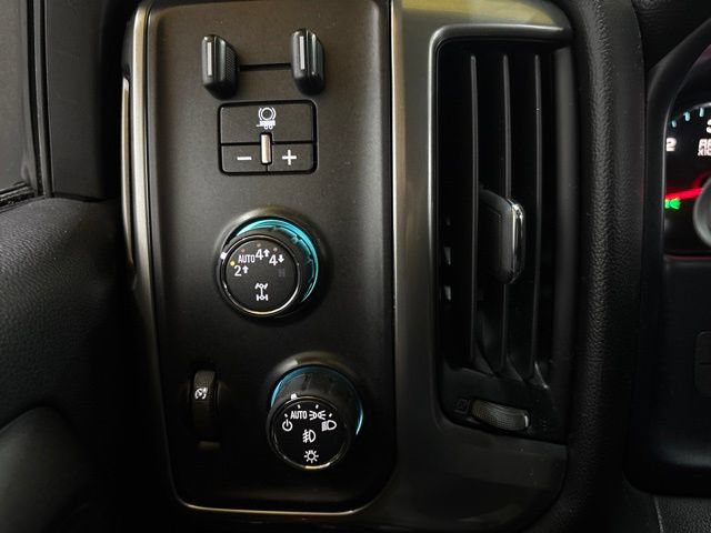 Used 2018 Chevrolet Silverado 1500 LT w/ True North Edition AWD/4WD image 46