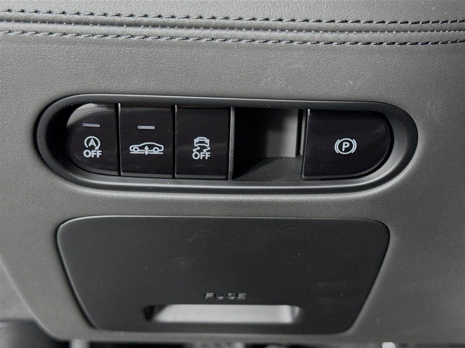 New 2026 Genesis G90 3.5T Prestige image 10