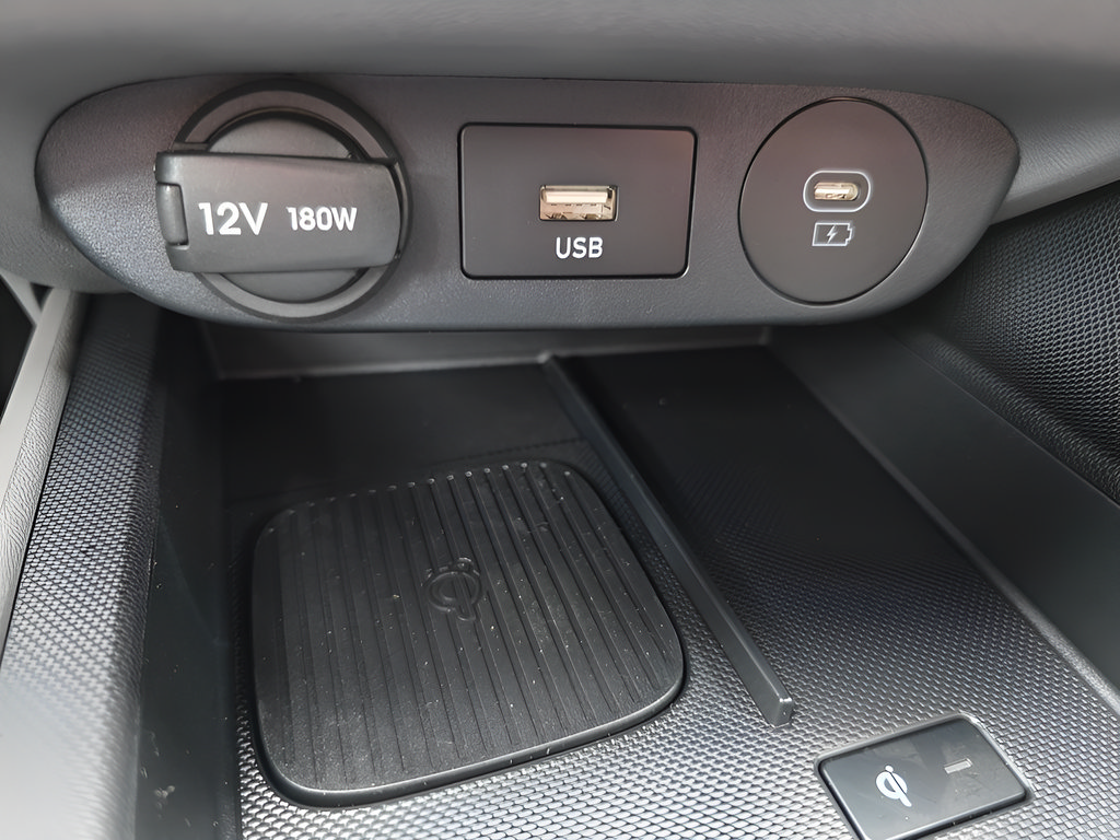 New 2026 Hyundai Elantra SEL FWD image 21