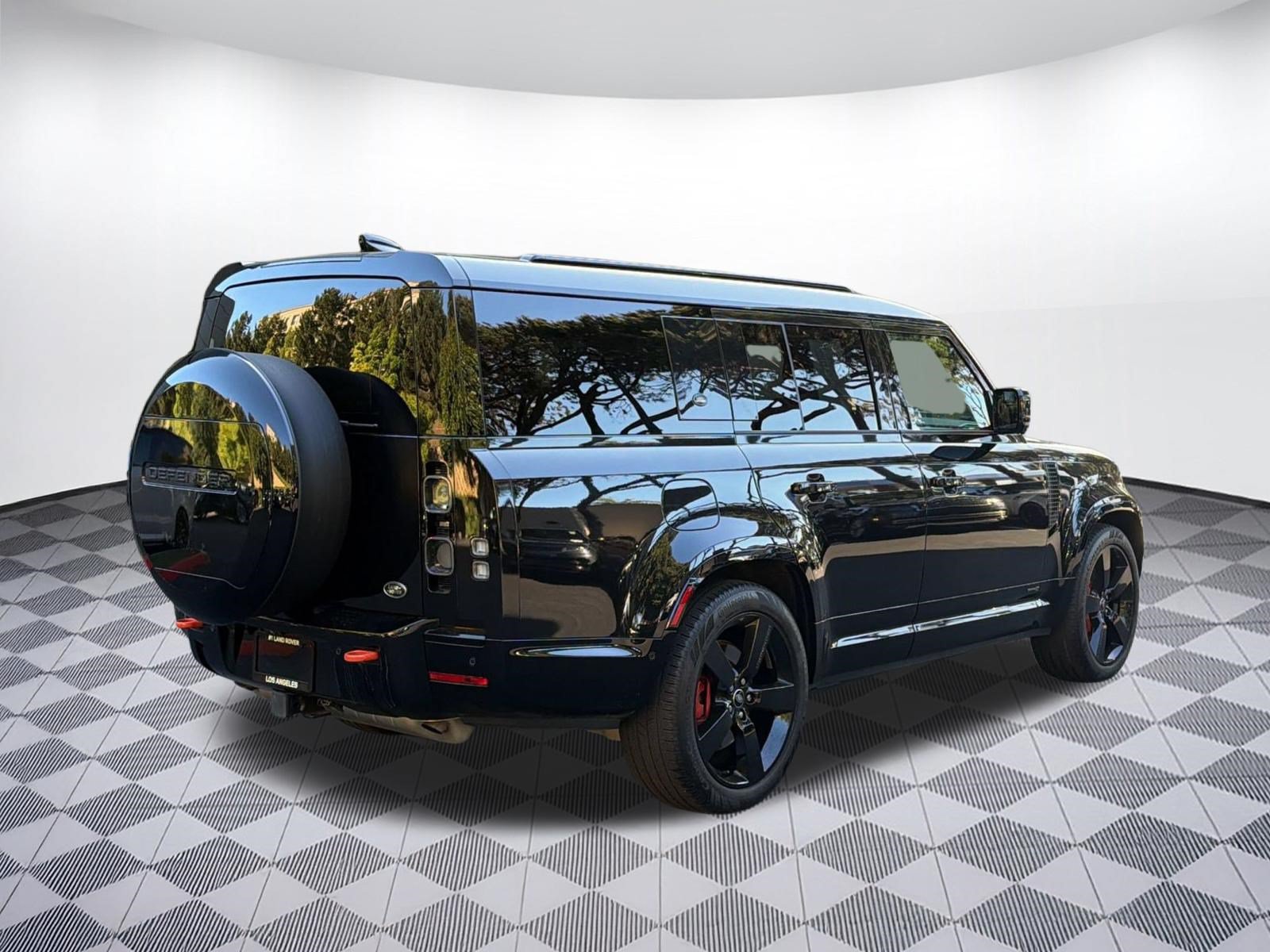 Used 2023 Land Rover Defender 130 X AWD/4WD image 9