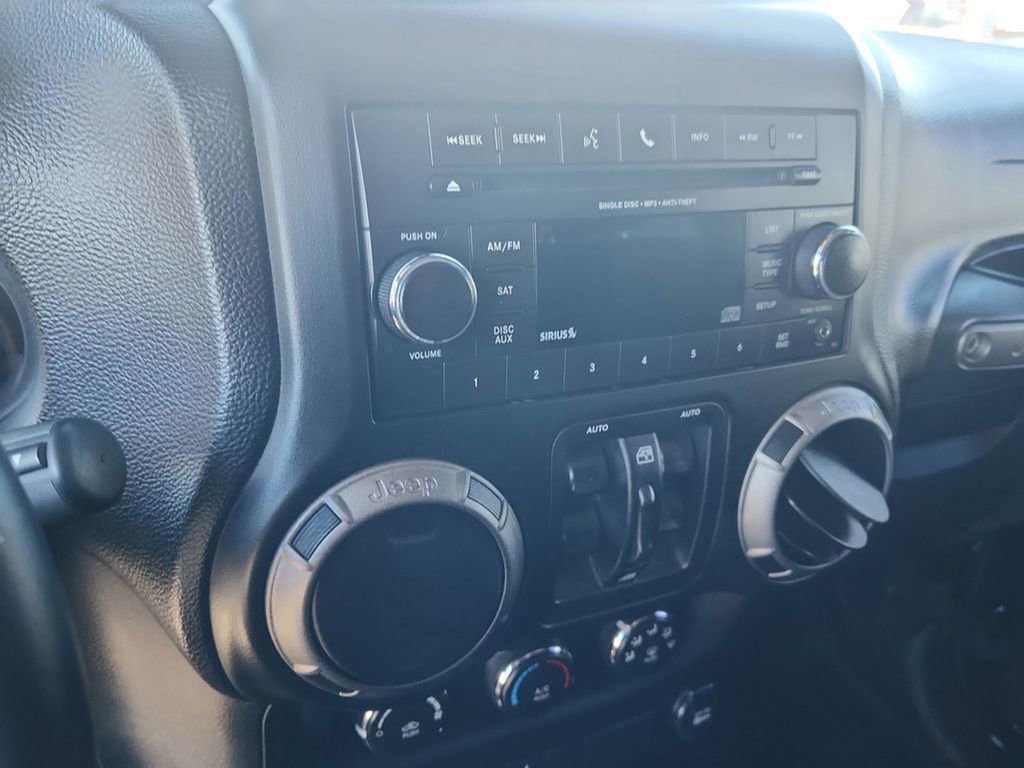 Used 2013 Jeep Wrangler Unlimited Sport w/ PWR Convenience Group image 26