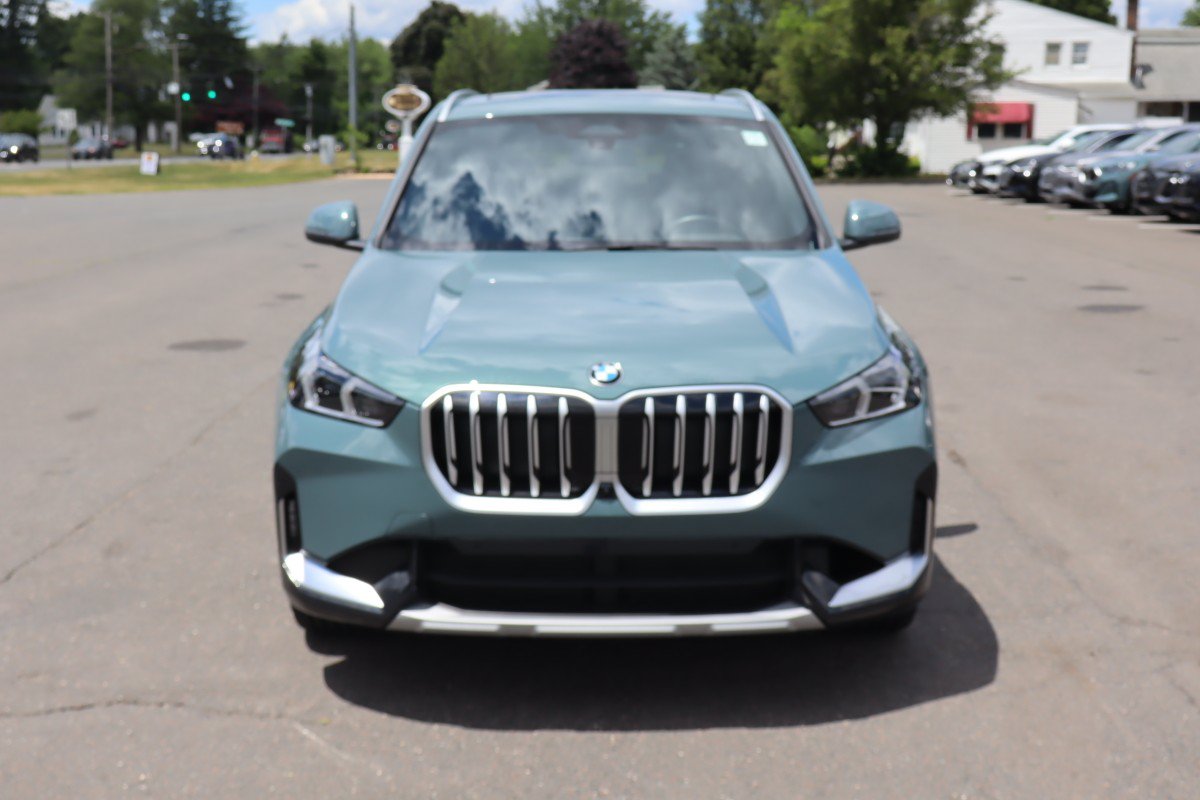 Used 2026 BMW X1 xDrive28i AWD/4WD image 2