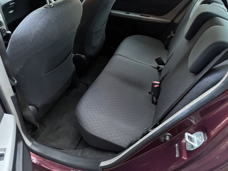 Used 2009 Toyota Yaris 4-Door Hatchback image 13