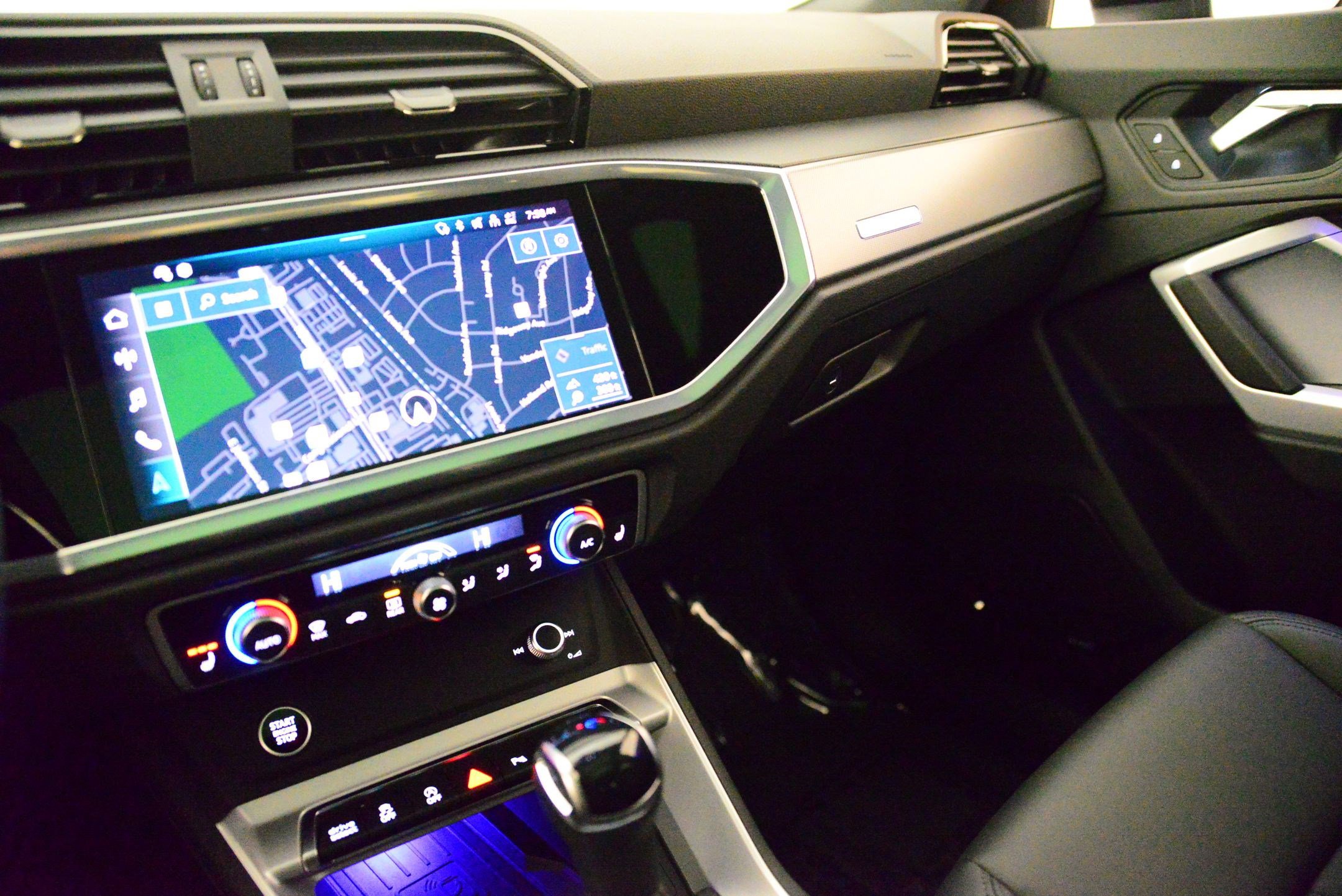 Certified 2025 Audi Q3 2.0T Premium Plus w/ Premium Plus Package image 27