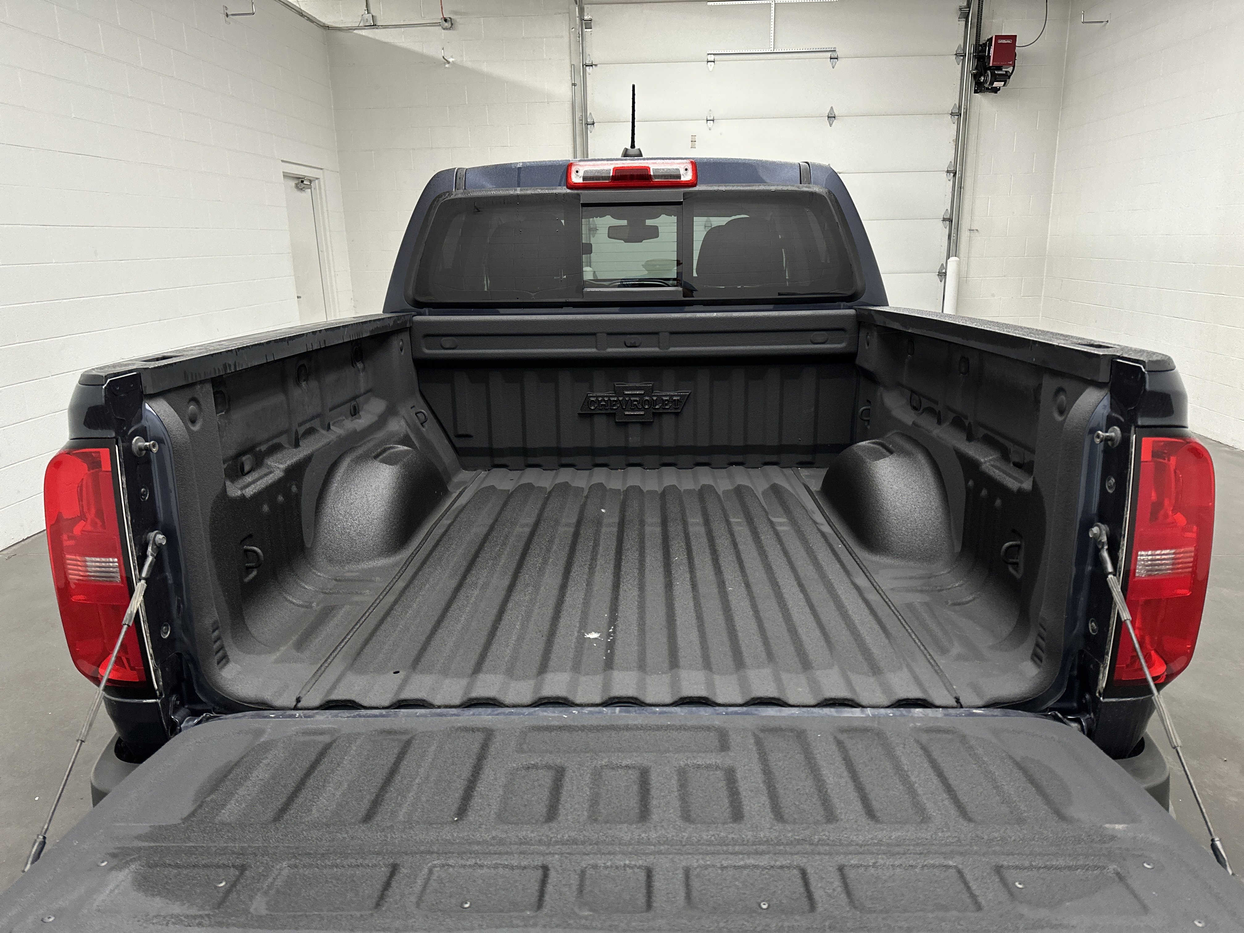 Used 2018 Chevrolet Colorado Z71 w/ Centennial Edition AWD/4WD image 14