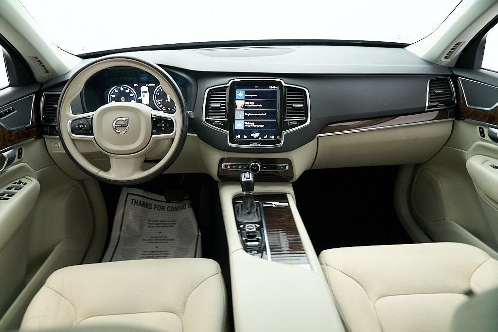 Used 2016 Volvo XC90 T6 Momentum w/ Momentum Plus Package AWD/4WD image 25