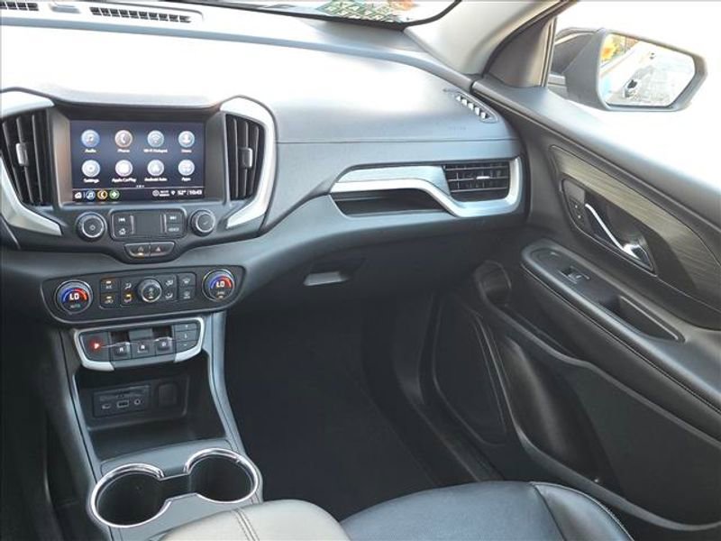 Certified 2023 GMC Terrain SLT image 9