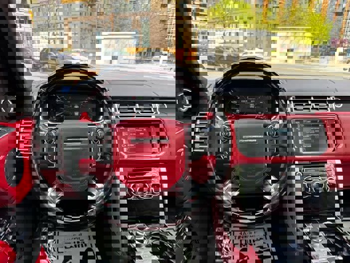 Used 2015 Land Rover Range Rover Autobiography image 38