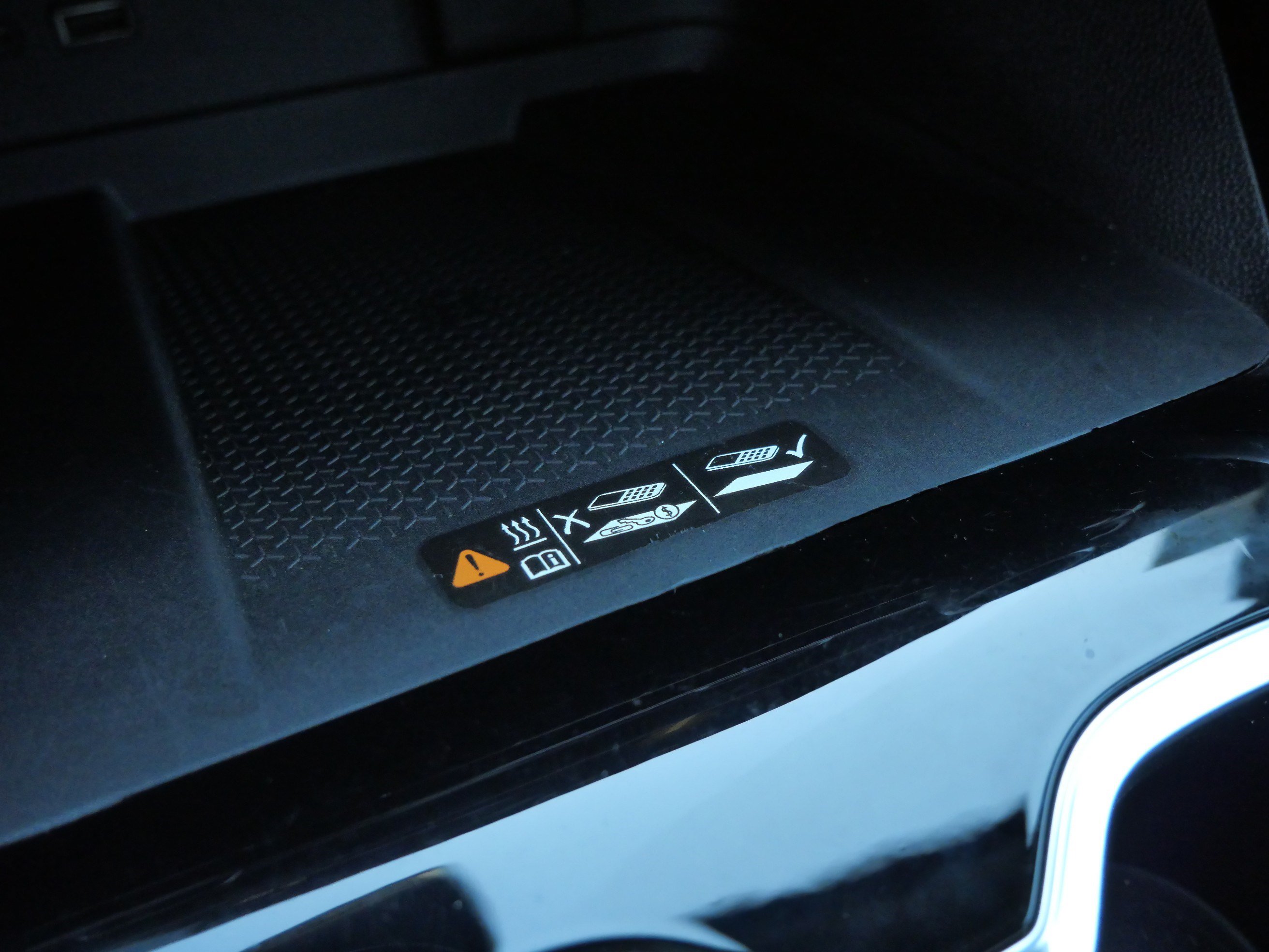 Used 2024 Chevrolet Traverse RS w/ LPO, Floor Liner Package AWD/4WD image 32