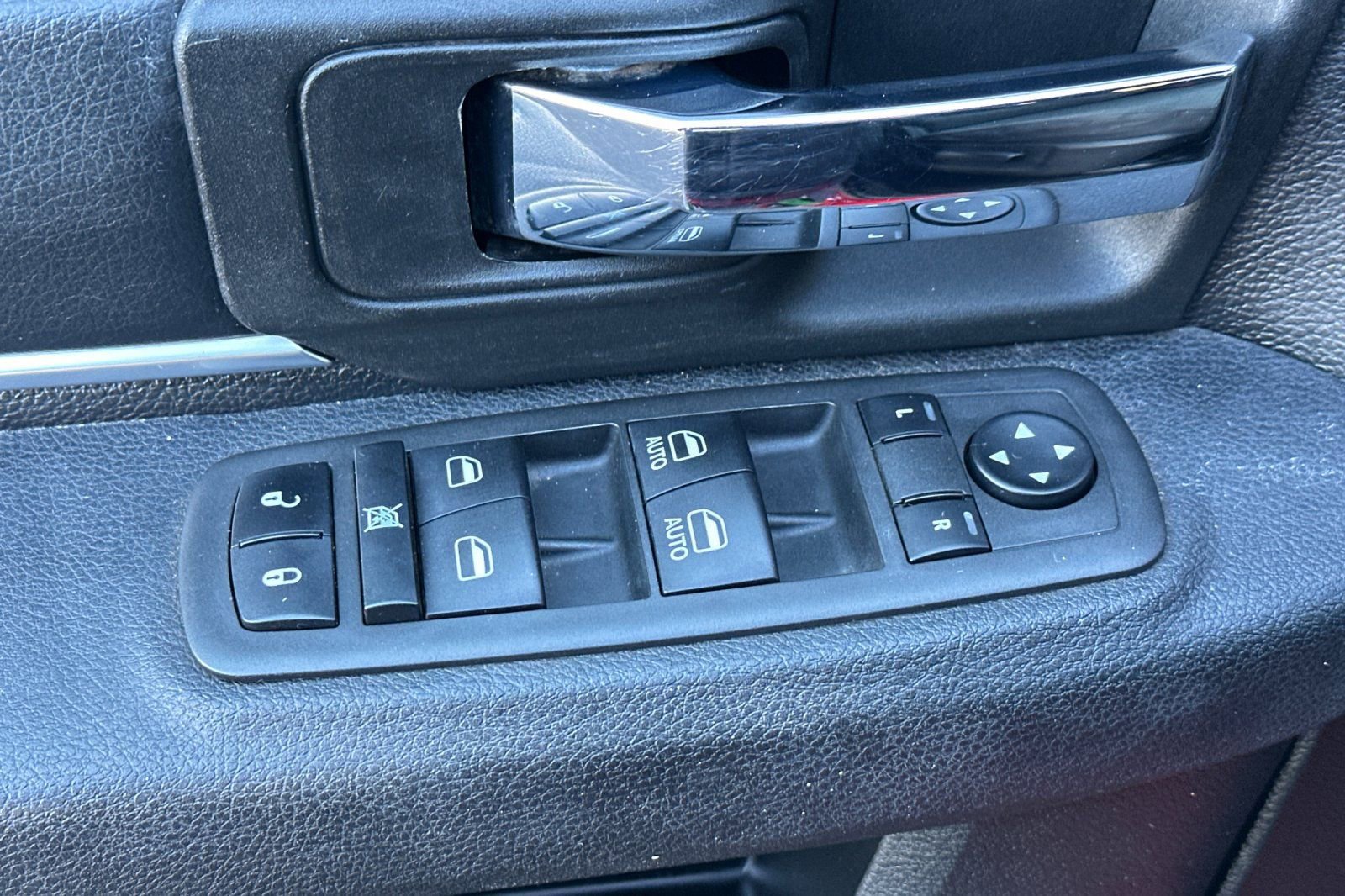 Used 2022 RAM 1500 Classic Warlock image 14