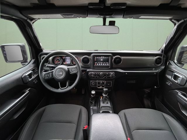 Used 2023 Jeep Gladiator Sport AWD/4WD image 21