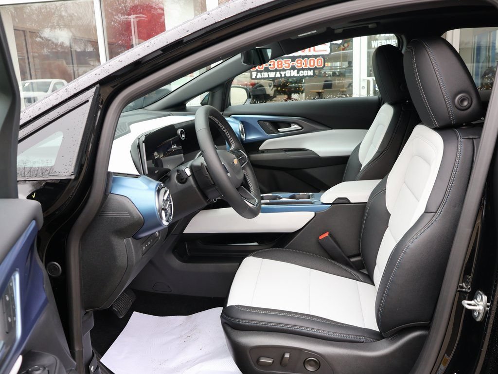 New 2026 Chevrolet Equinox EV LT w/ Convenience Package II FWD image 11