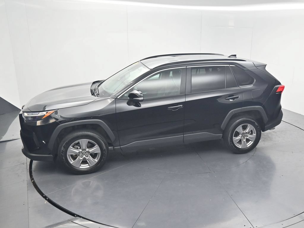 Used 2025 Toyota RAV4 XLE FWD image 55