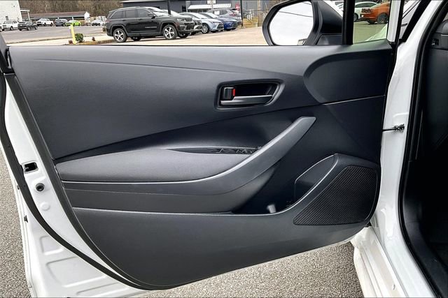 Used 2025 Toyota Corolla LE image 17