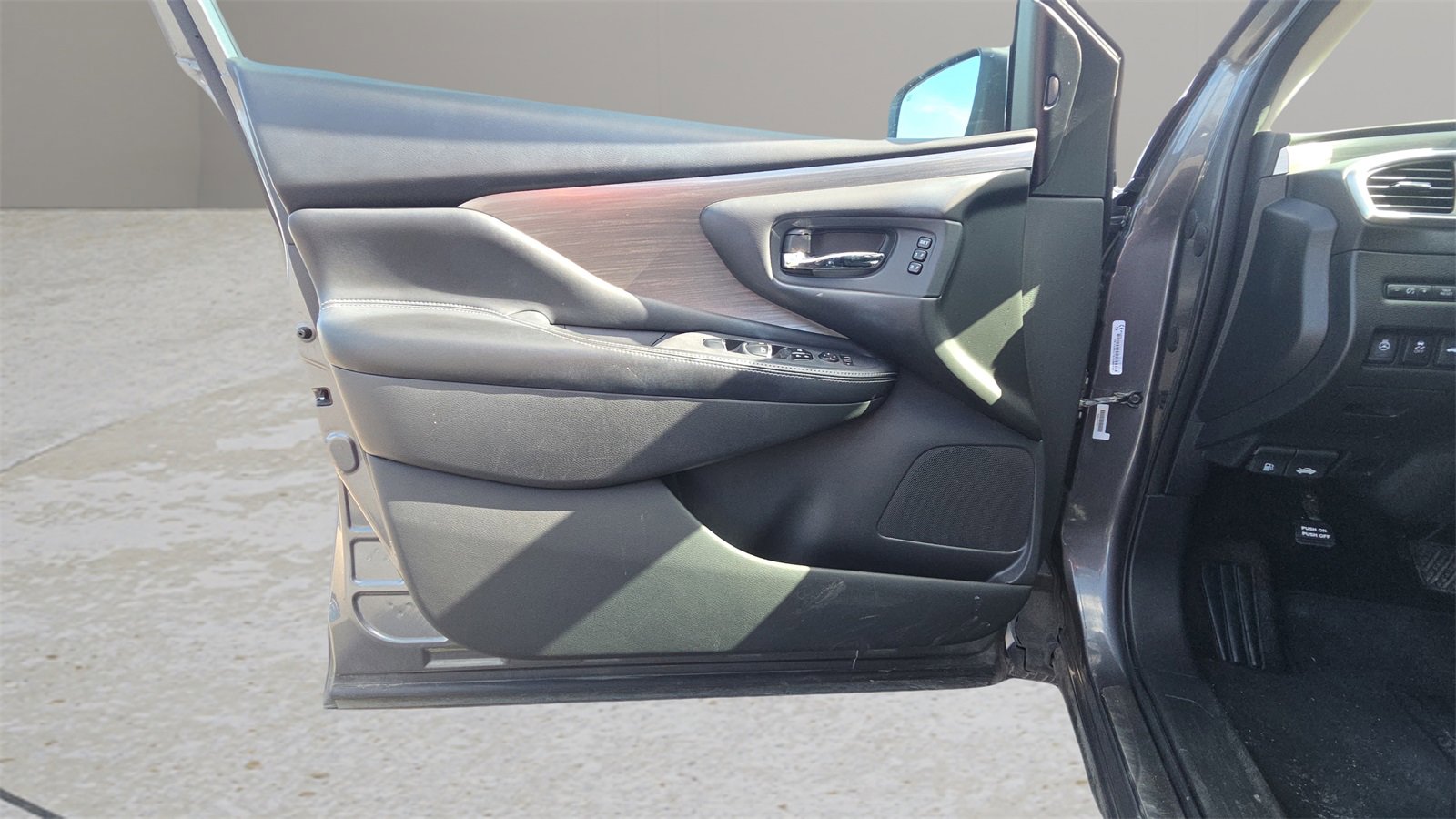 Used 2018 Nissan Murano SL w/ Midnight Edition Package image 31