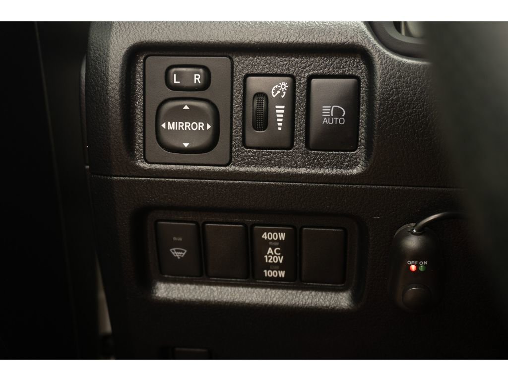 Used 2021 Toyota 4Runner Venture w/ Moonroof Package AWD/4WD image 28