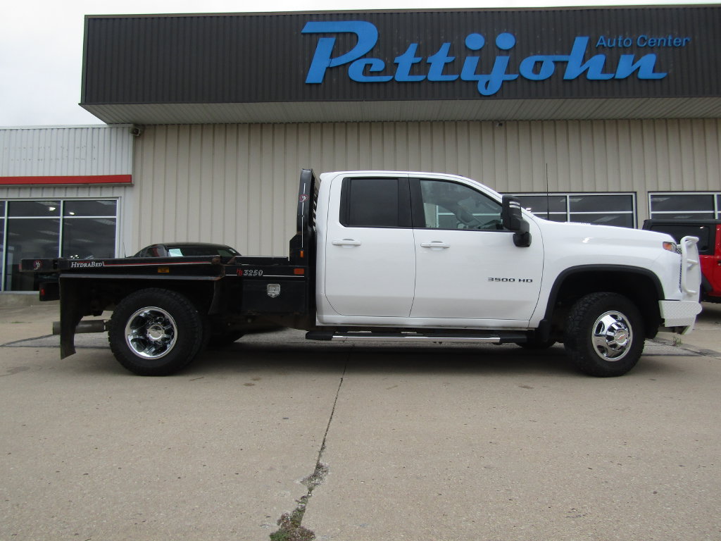 Used 2024 Chevrolet Silverado 3500 LT w/ Convenience Package AWD/4WD image 2