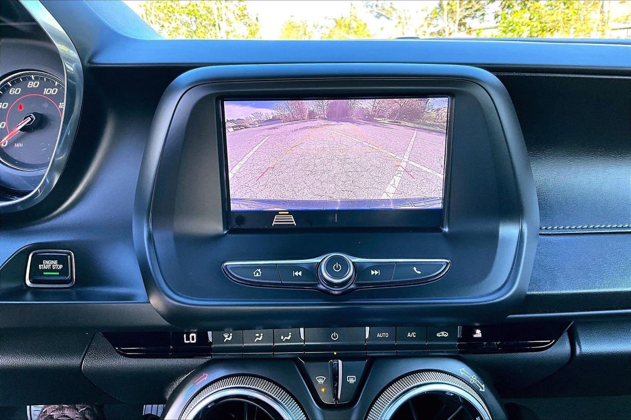 Used 2020 Chevrolet Camaro LT image 13