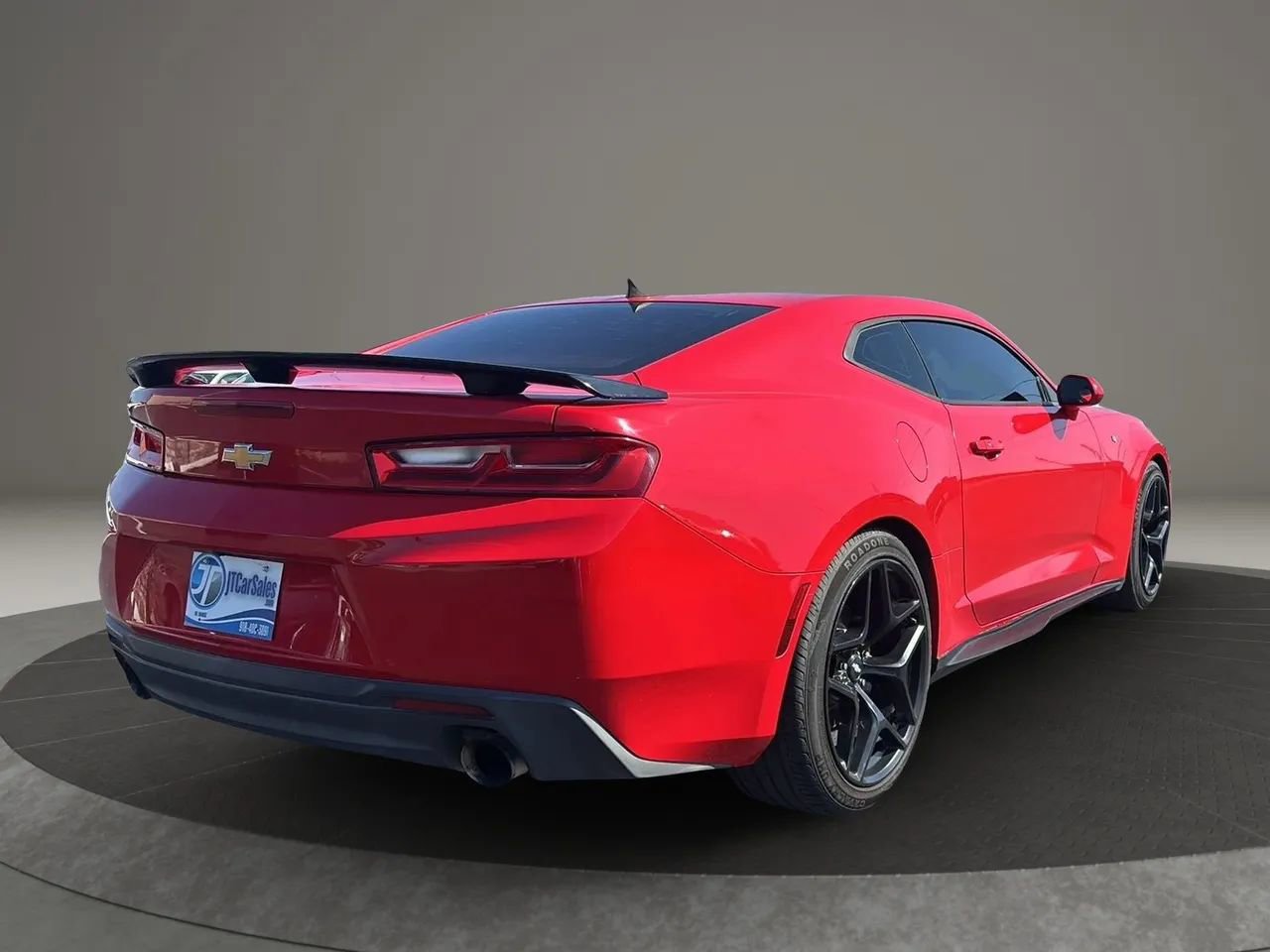 Used 2016 Chevrolet Camaro LT image 23