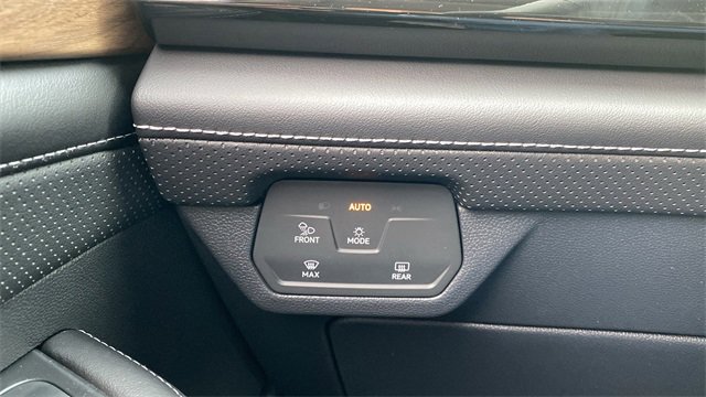 New 2026 Volkswagen Atlas SE image 16