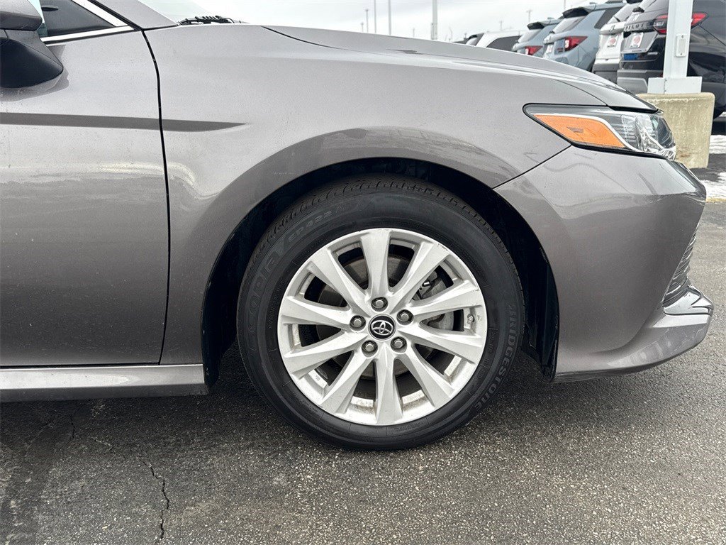 Used 2019 Toyota Camry LE image 13