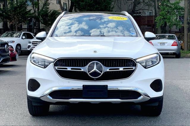 Used 2026 Mercedes-Benz GLC 300 4MATIC image 2