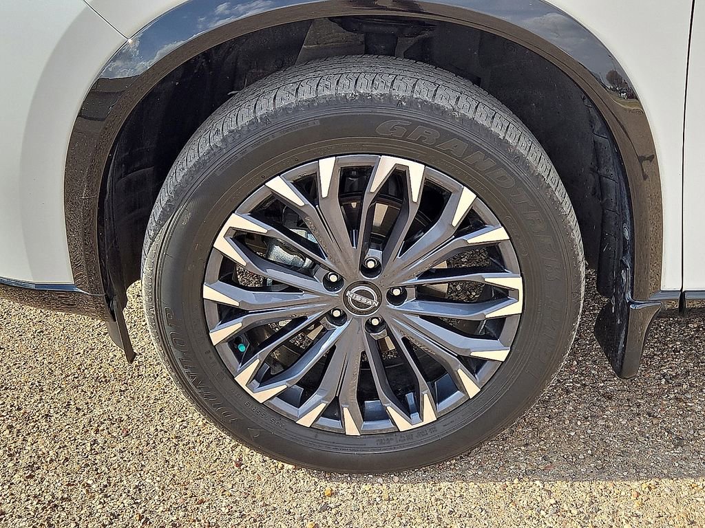 Used 2024 Nissan Rogue Platinum w/ Platinum Premium Package image 10