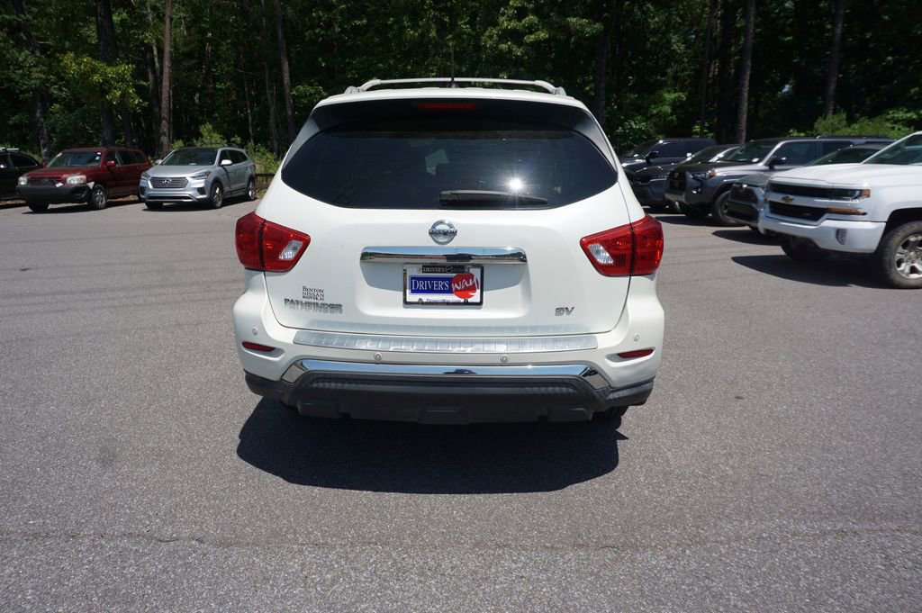 Used 2017 Nissan Pathfinder SV FWD image 19