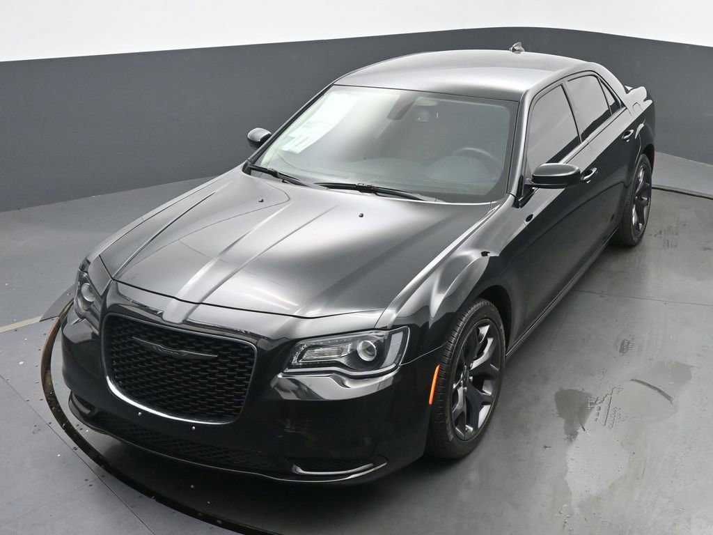 Used 2022 Chrysler 300 Touring w/ Sport Appearance Package RWD image 36