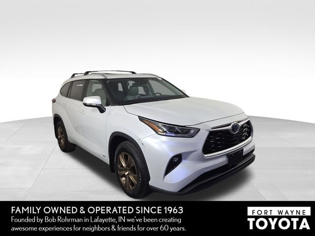 Used 2023 Toyota Highlander Bronze Edition image 4
