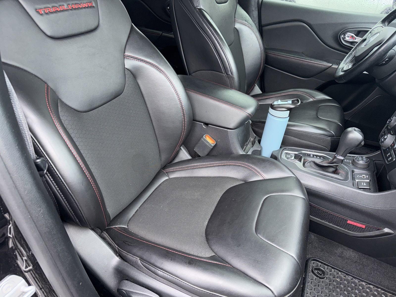 Used 2020 Jeep Cherokee Trailhawk w/ Comfort/Convenience Group image 24