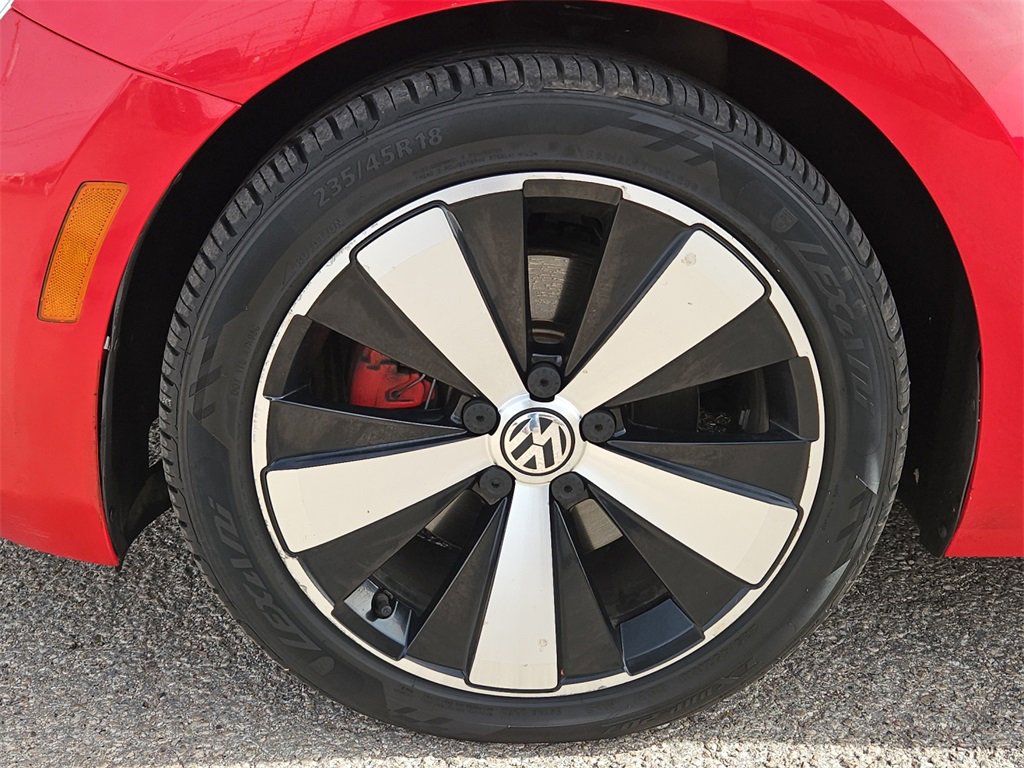 Used 2013 Volkswagen Beetle Turbo image 8