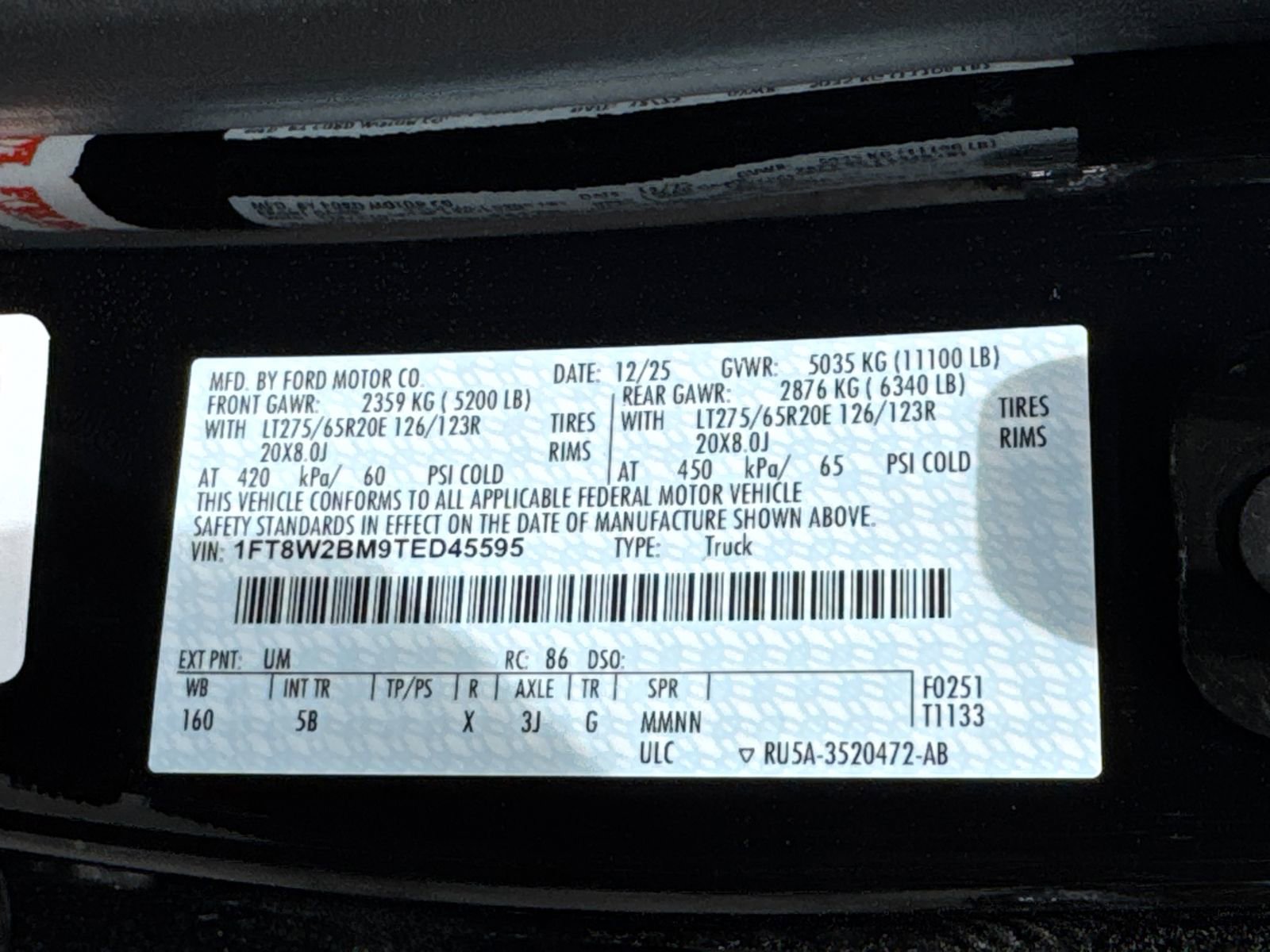 New 2026 Ford F250 Lariat w/ Black Appearance Package image 32