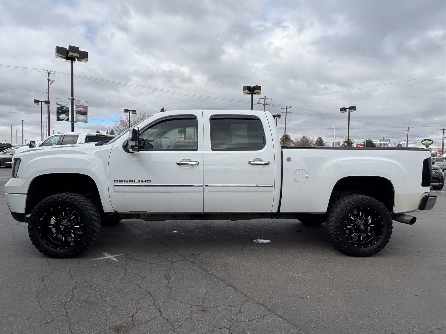Used 2011 GMC Sierra 2500 Denali AWD/4WD image 8
