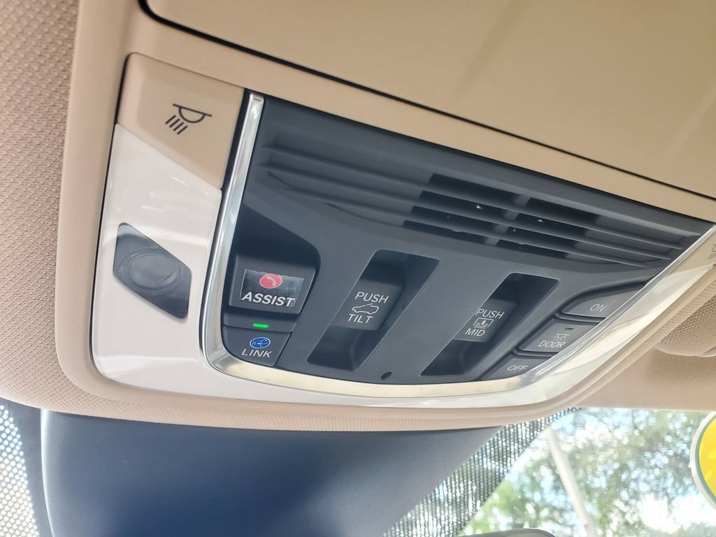 Certified 2022 Acura MDX FWD w/ Technology Package image 35