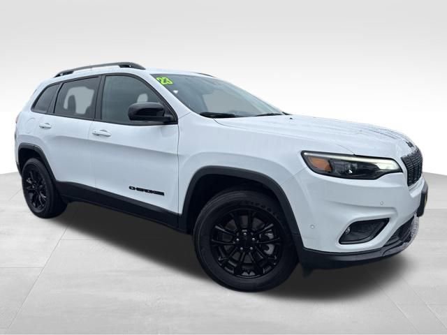 Used 2023 Jeep Cherokee Altitude Lux image 1