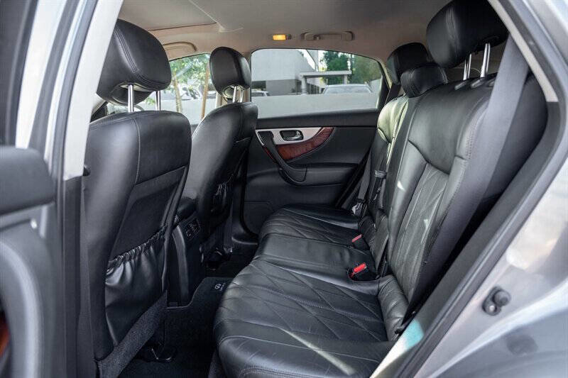 Used 2012 INFINITI FX35 2WD w/ Premium Pkg image 17