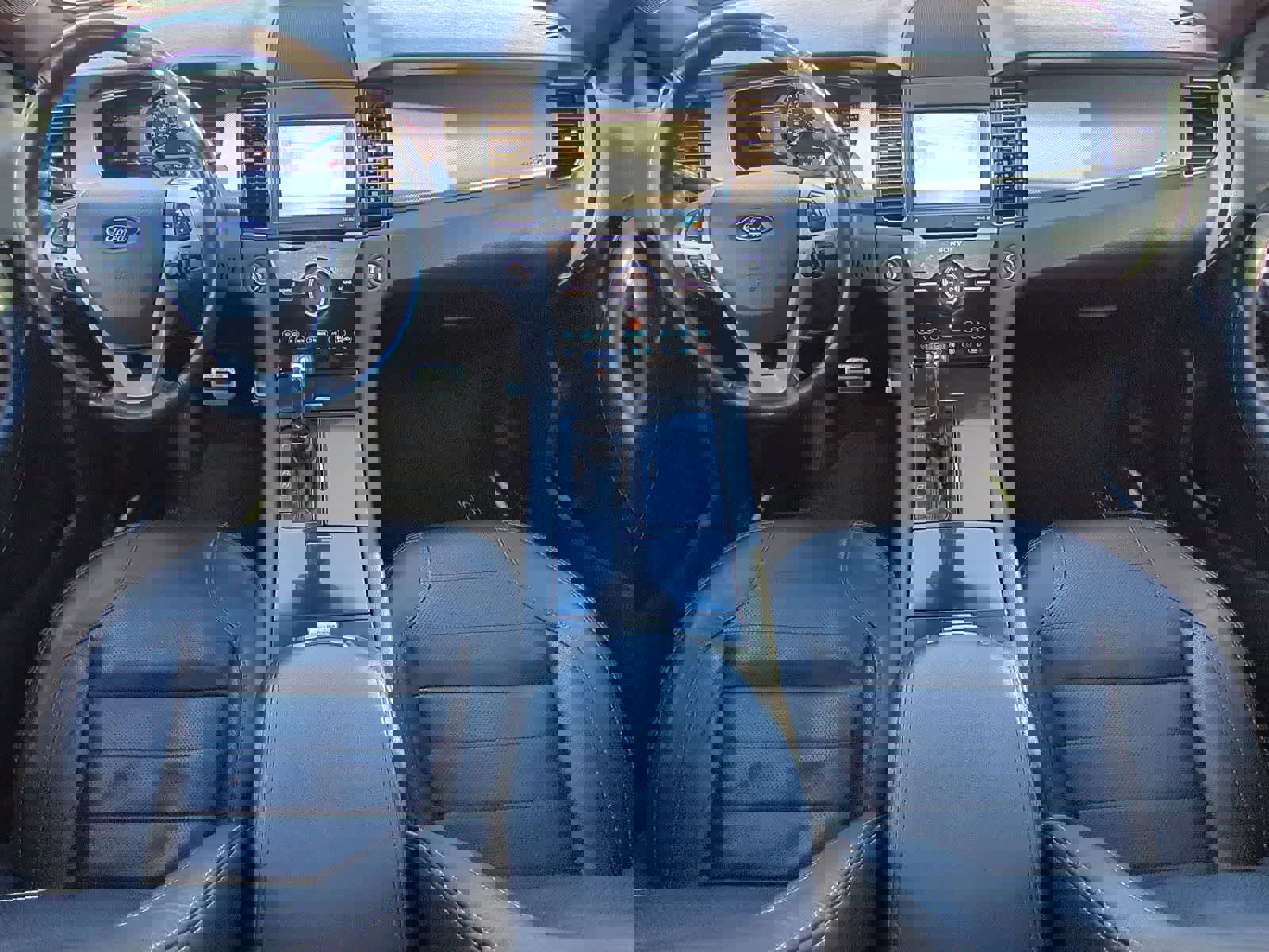 Used 2015 Ford Taurus SHO w/ Technology Package image 15