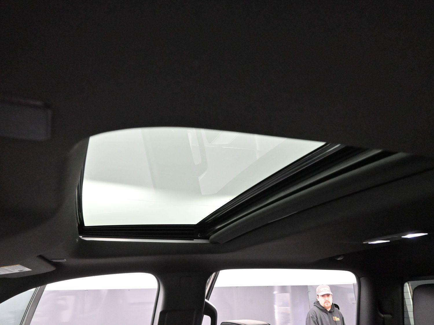 Used 2025 GMC Sierra 1500 AT4 w/ AT4 Premium Package image 29