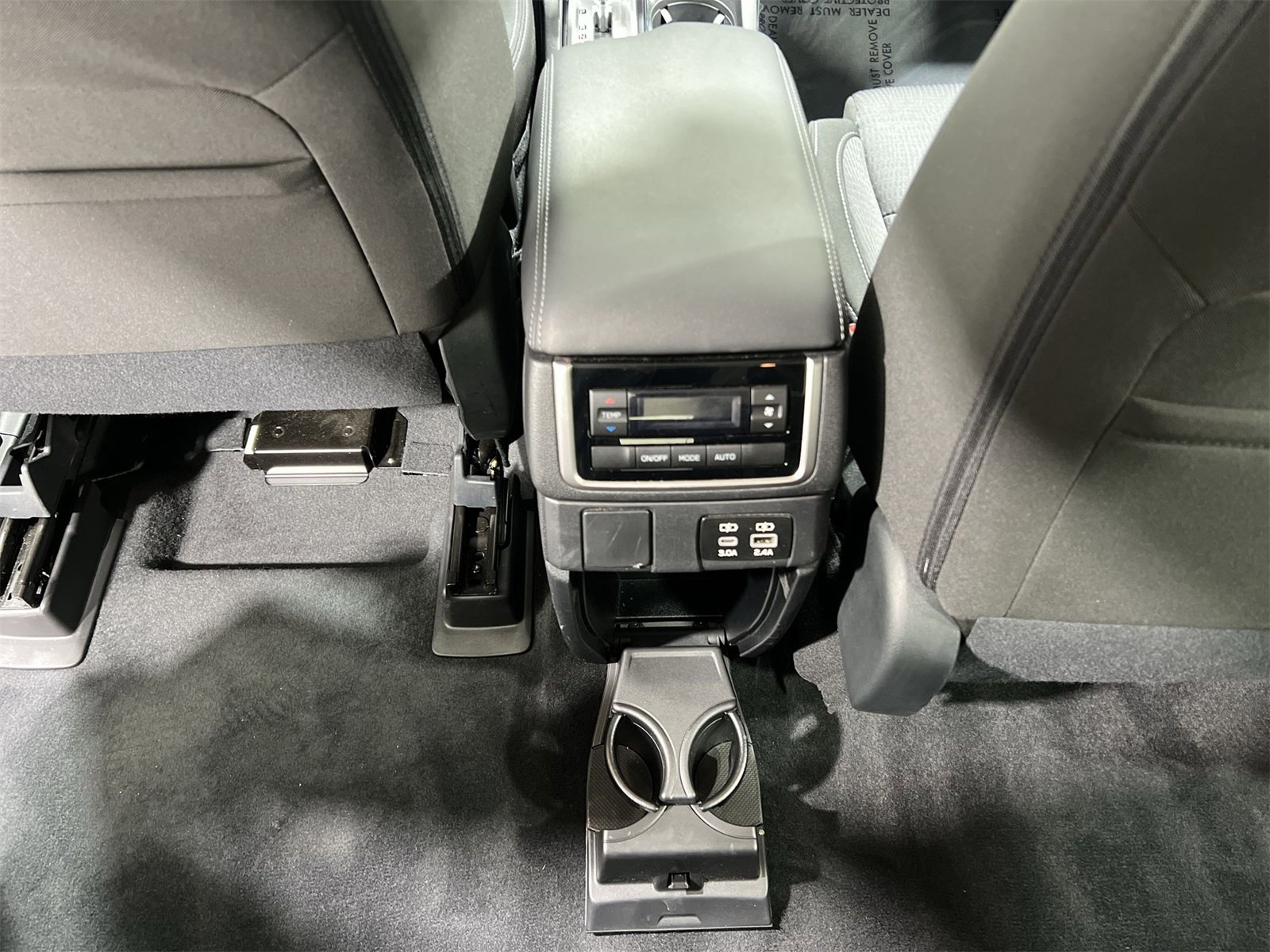 Certified 2024 Subaru Ascent Premium w/ Convenience Package image 20