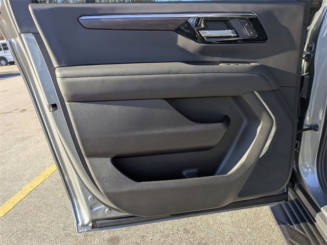 New 2026 Chevrolet Suburban LS w/ LPO, Dark Essentials Package image 24