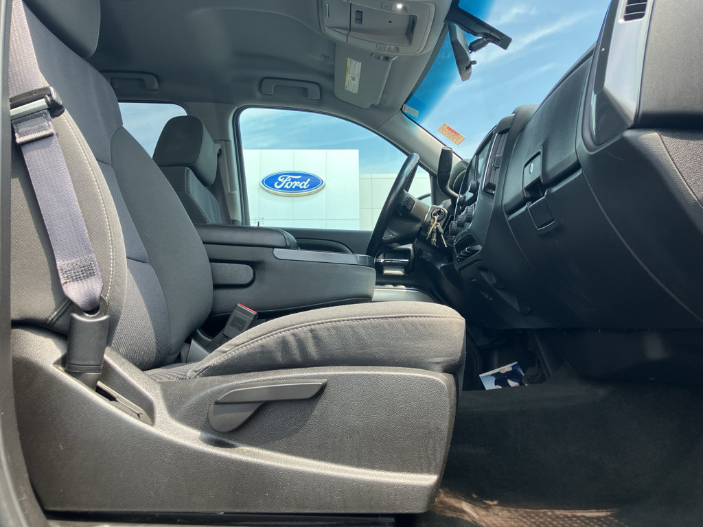 Used 2017 Chevrolet Silverado 1500 LT w/ All Star Edition AWD/4WD image 34